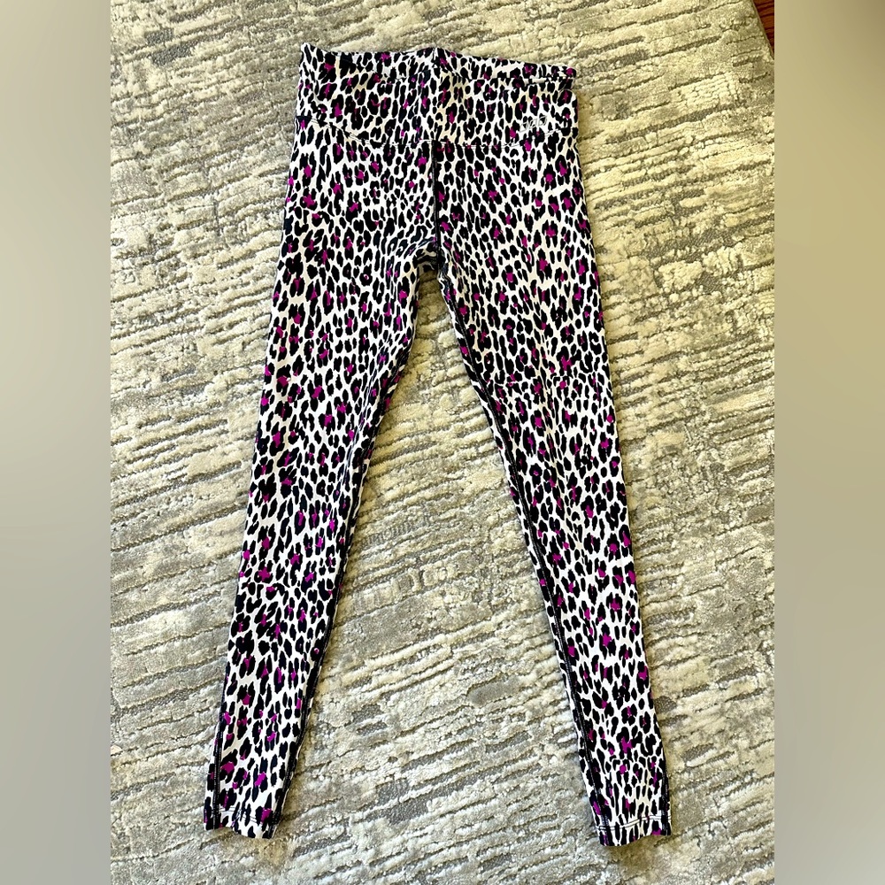 Lorna Jane Leopard Print Legging - size small